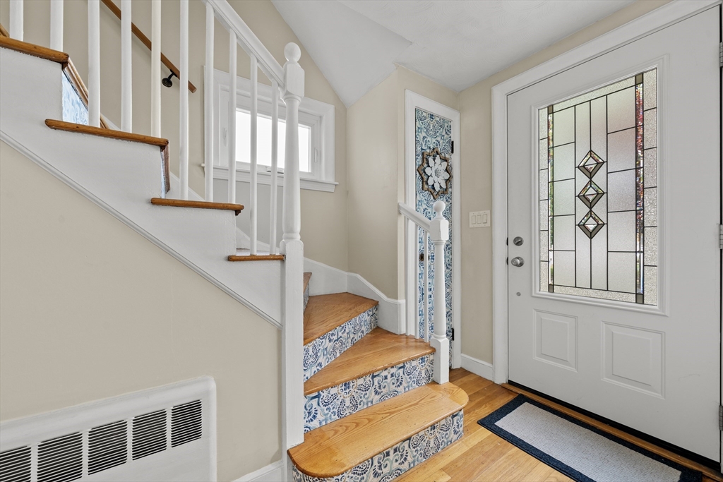 4 Sendick Road Woburn, MA 01801 - Photo 3 of 24