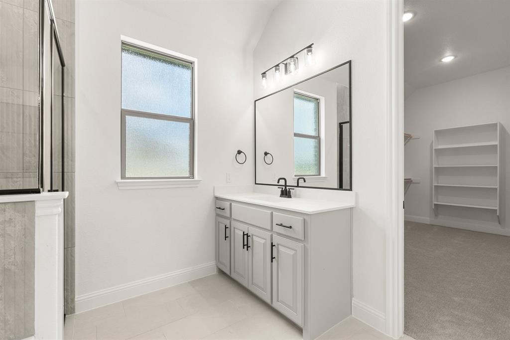 230 Cordillera Lane Red Oak, TX 75154 - Photo 15 of 27 230 Cordillera-Primary Suite-4