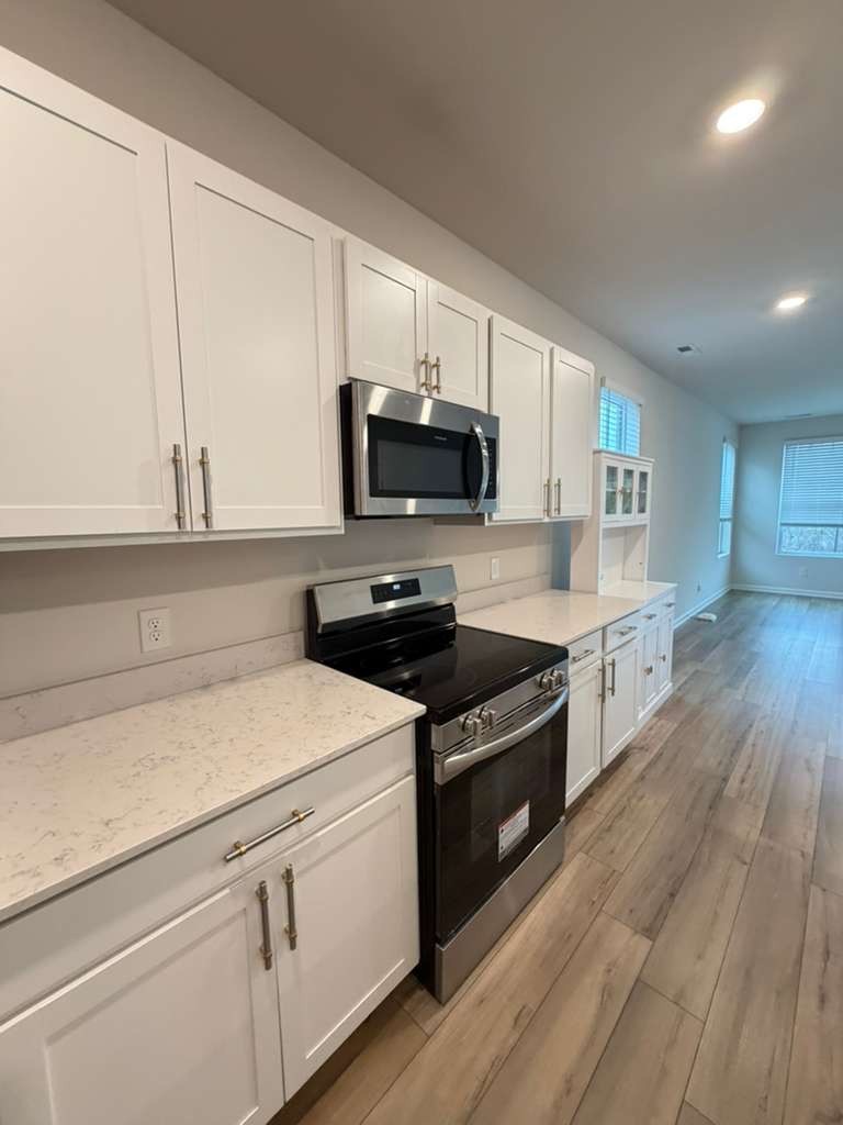 677 Birdie Dr Spring Hill Spring Hill, TN 37174 - Photo 6 of 36