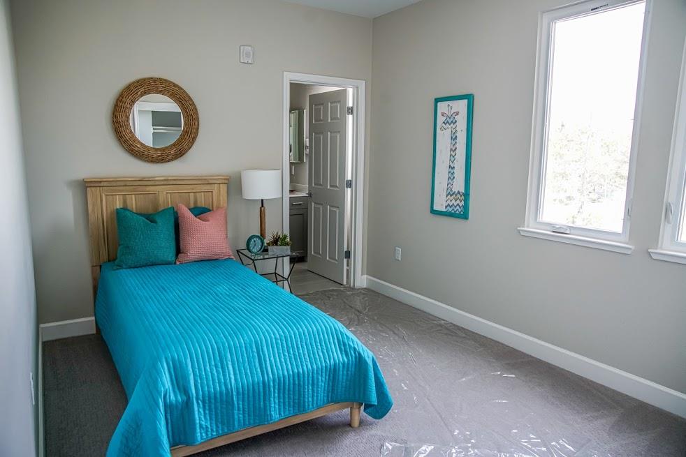 81 South Milpitas Boulevard Milpitas, CA 95035 - Photo 29 of 40 a bedroom with a bed and a window