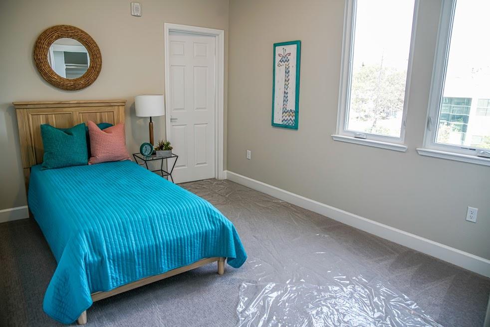 81 South Milpitas Boulevard Milpitas, CA 95035 - Photo 32 of 40 a bedroom with a bed and a window