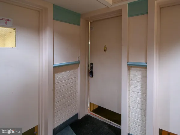 a view of walk in closet