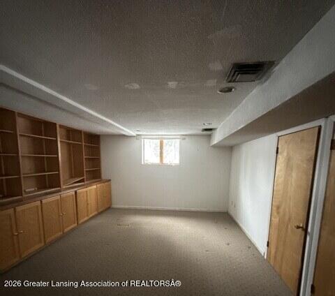 3215 South Cambridge Road Lansing, MI 48911 - Photo 30 of 49 20260122_181334836_iOS