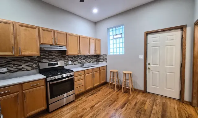 $1,900 | 1333 North Wicker Park Avenue, Unit 2, Chicago, IL 60622