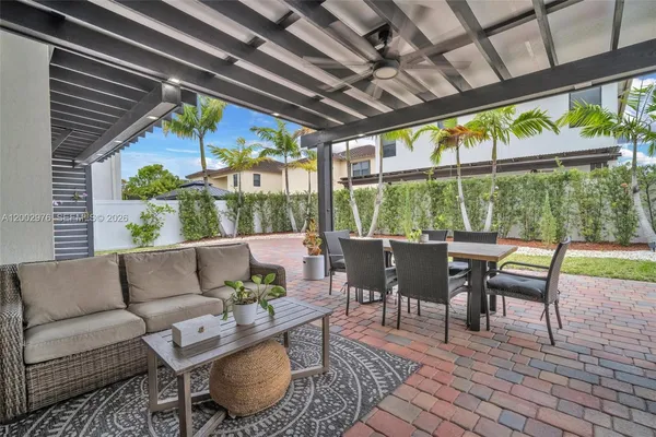 $780,000 | 3525 West 94th Street, Hialeah, FL 33018