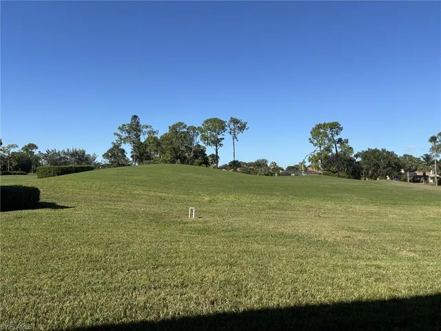 $3,950 | 605 Augusta Boulevard, Unit 4, Naples, FL 34113