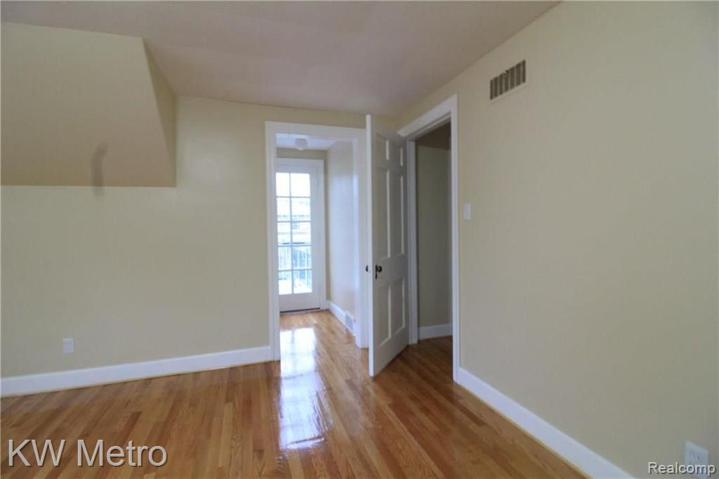 15361 Stahelin Road Detroit, MI 48223 - Photo 15 of 33 Gallery Image 15
