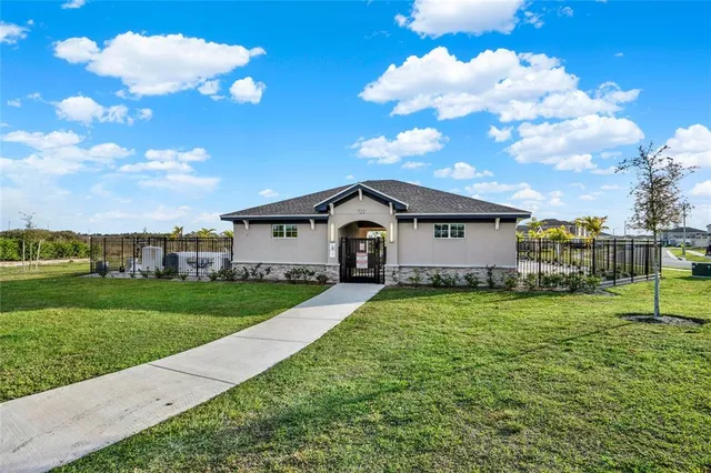 $1,925 | 1922 Sarah Street, Lake Wales, FL 33859