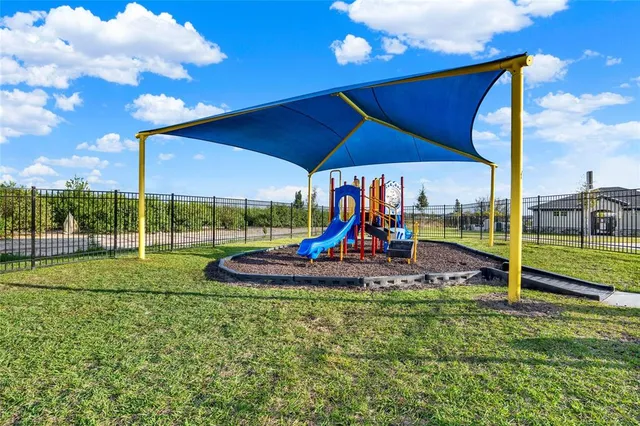 $1,925 | 1922 Sarah Street, Lake Wales, FL 33859