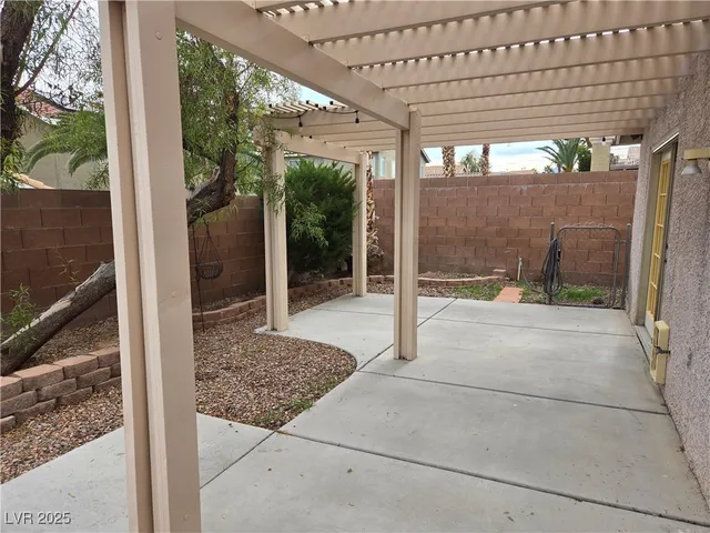 $2,045 | 326 Laguna Glen Drive, Henderson, NV 89014