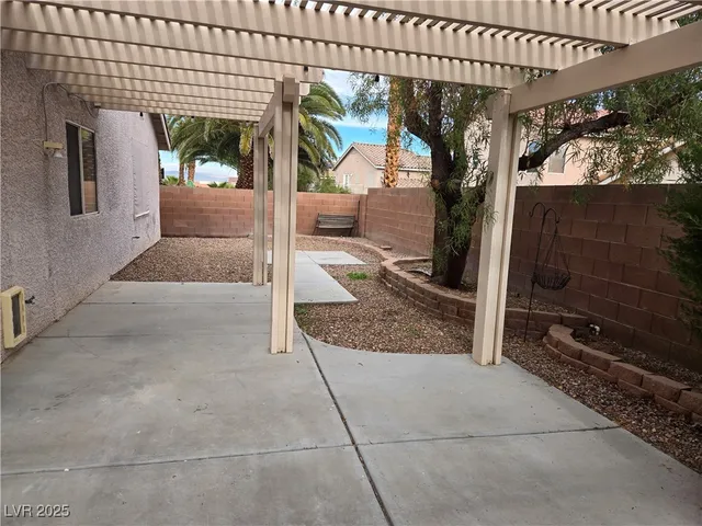 $2,045 | 326 Laguna Glen Drive, Henderson, NV 89014