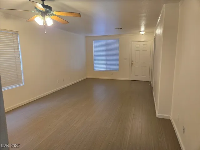 $2,045 | 326 Laguna Glen Drive, Henderson, NV 89014