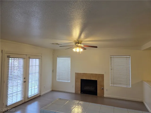$2,045 | 326 Laguna Glen Drive, Henderson, NV 89014