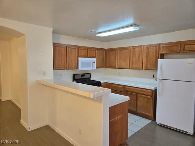$2,045 | 326 Laguna Glen Drive, Henderson, NV 89014
