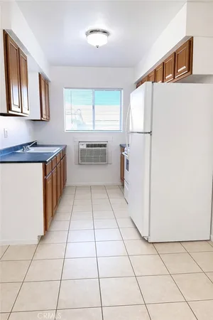 $1,700 | 315 East 8th Street, Corona, CA 92879