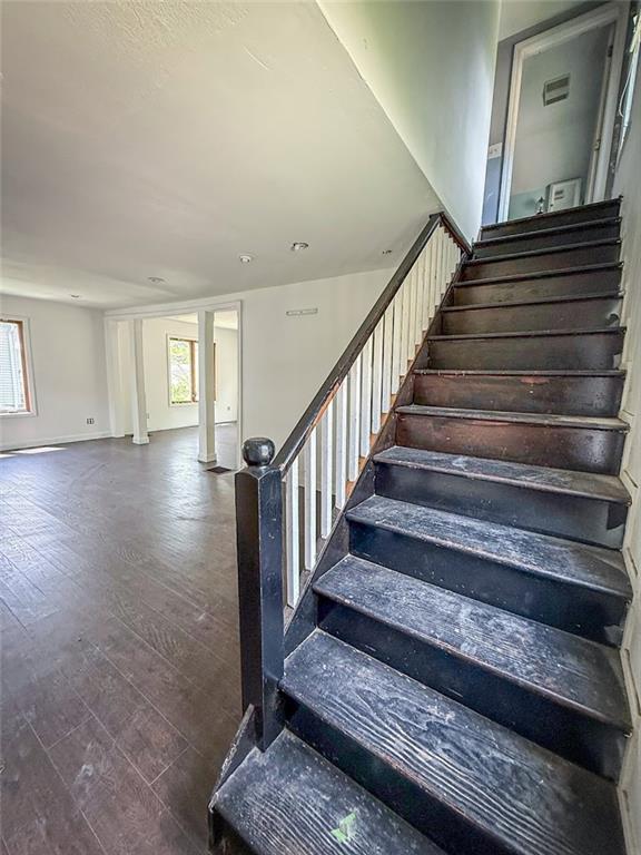 306 Meridian Road Butler, PA 16001 - Photo 6 of 31
