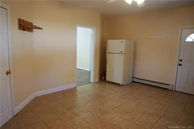 $1,900 | 44 Oak Avenue, Unit 1, Shelton, CT 06484