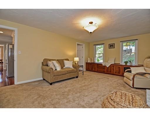 46 Pilgrim Road Holliston, MA 01746 - Photo 9 of 30 Gallery Image 9