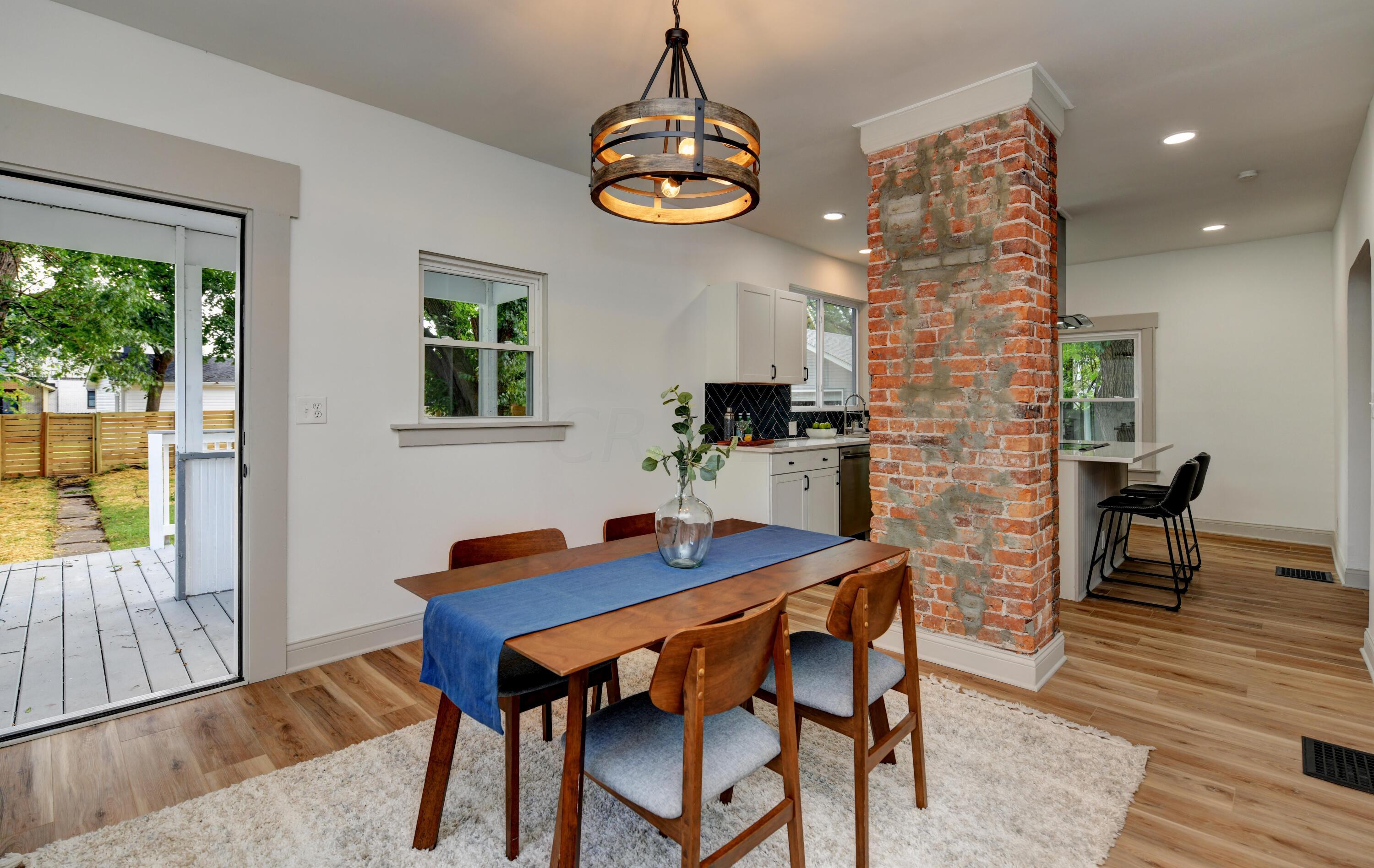 1275 East Fulton Street Columbus, OH 43205 - Photo 15 of 36 Eating Space- Kitchen