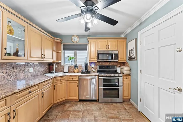 $1,299,999 | 17 Acorn Road, Secaucus, NJ 07094