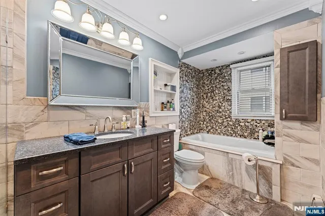 $1,299,999 | 17 Acorn Road, Secaucus, NJ 07094