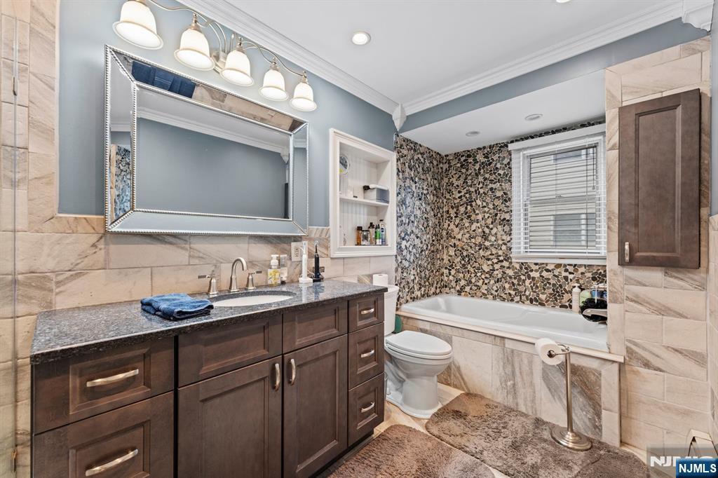 17 Acorn Road Secaucus, NJ 07094 - Photo 15 of 44