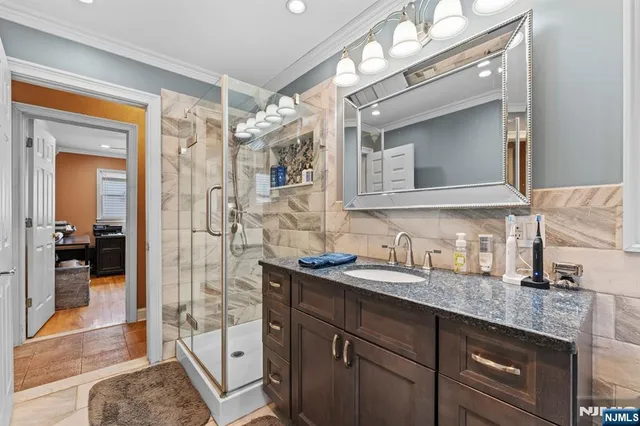 $1,299,999 | 17 Acorn Road, Secaucus, NJ 07094