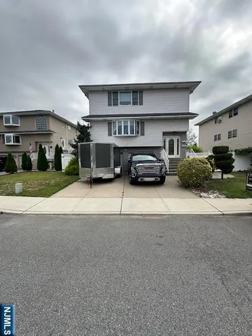 $1,299,999 | 17 Acorn Road, Secaucus, NJ 07094