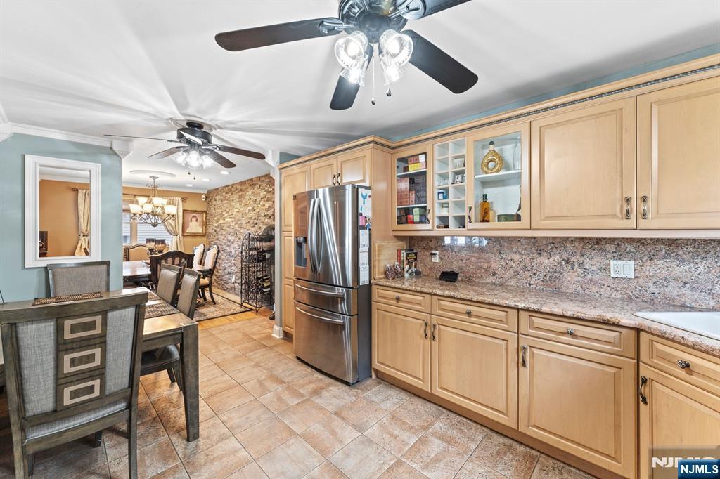 17 Acorn Road Secaucus, NJ 07094 - Photo 4 of 44