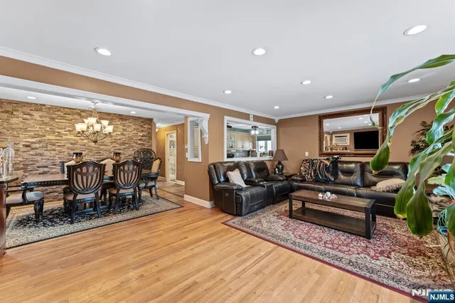 $1,299,999 | 17 Acorn Road, Secaucus, NJ 07094