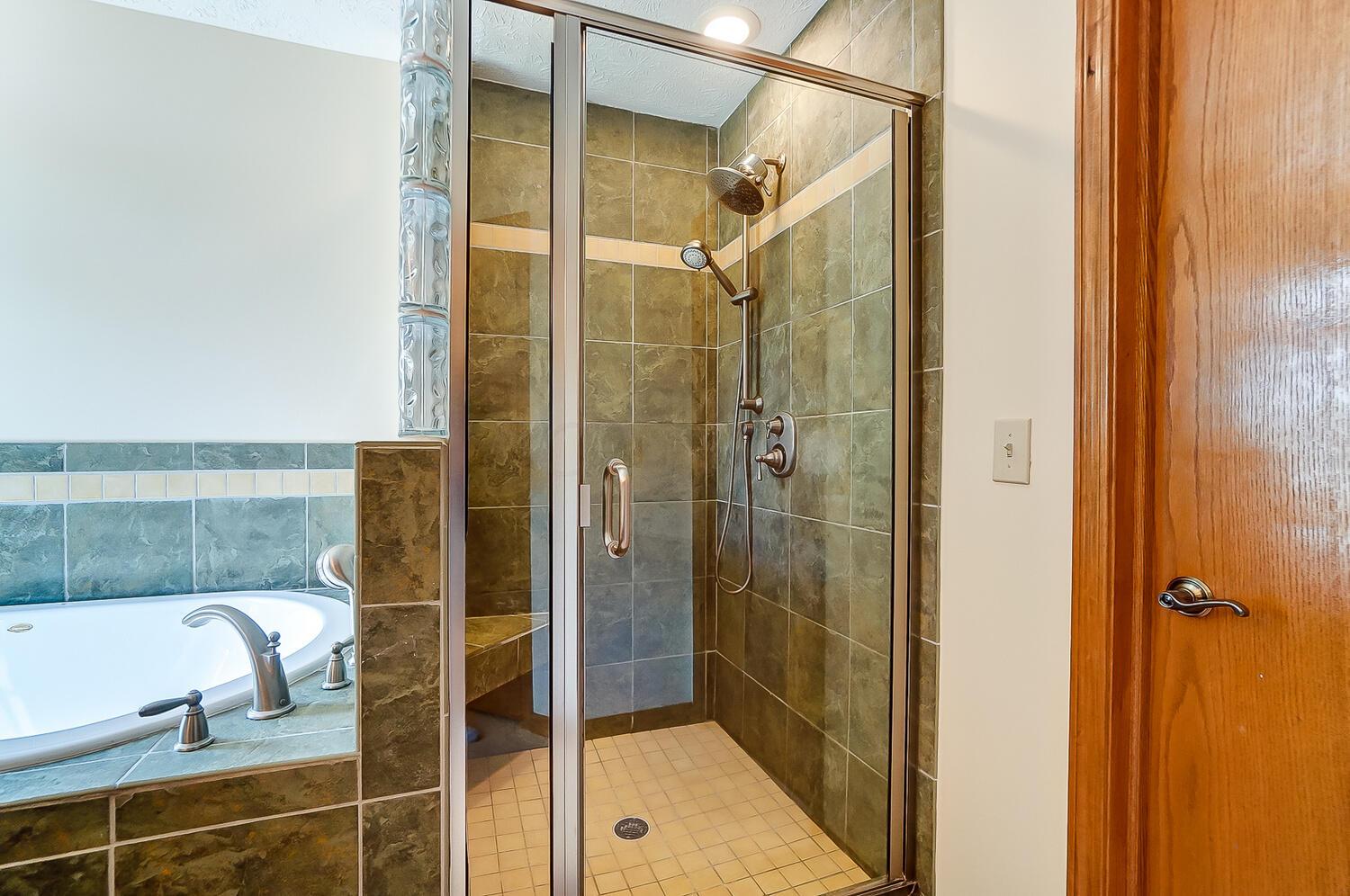 667 Ridenour Road Columbus, OH 43230 - Photo 34 of 66