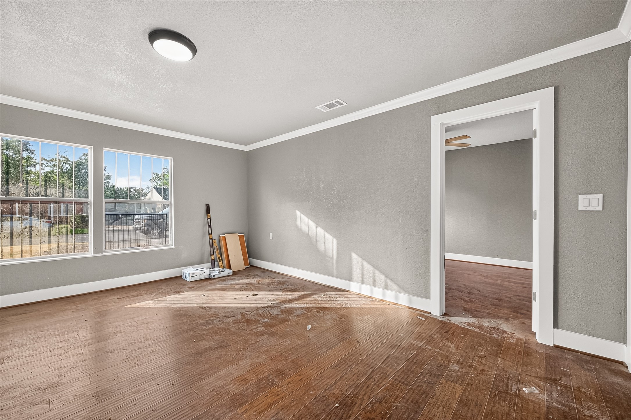 7323 Hurtgen Forest Road Houston, TX 77033 - Photo 6 of 22 Gallery Image 6
