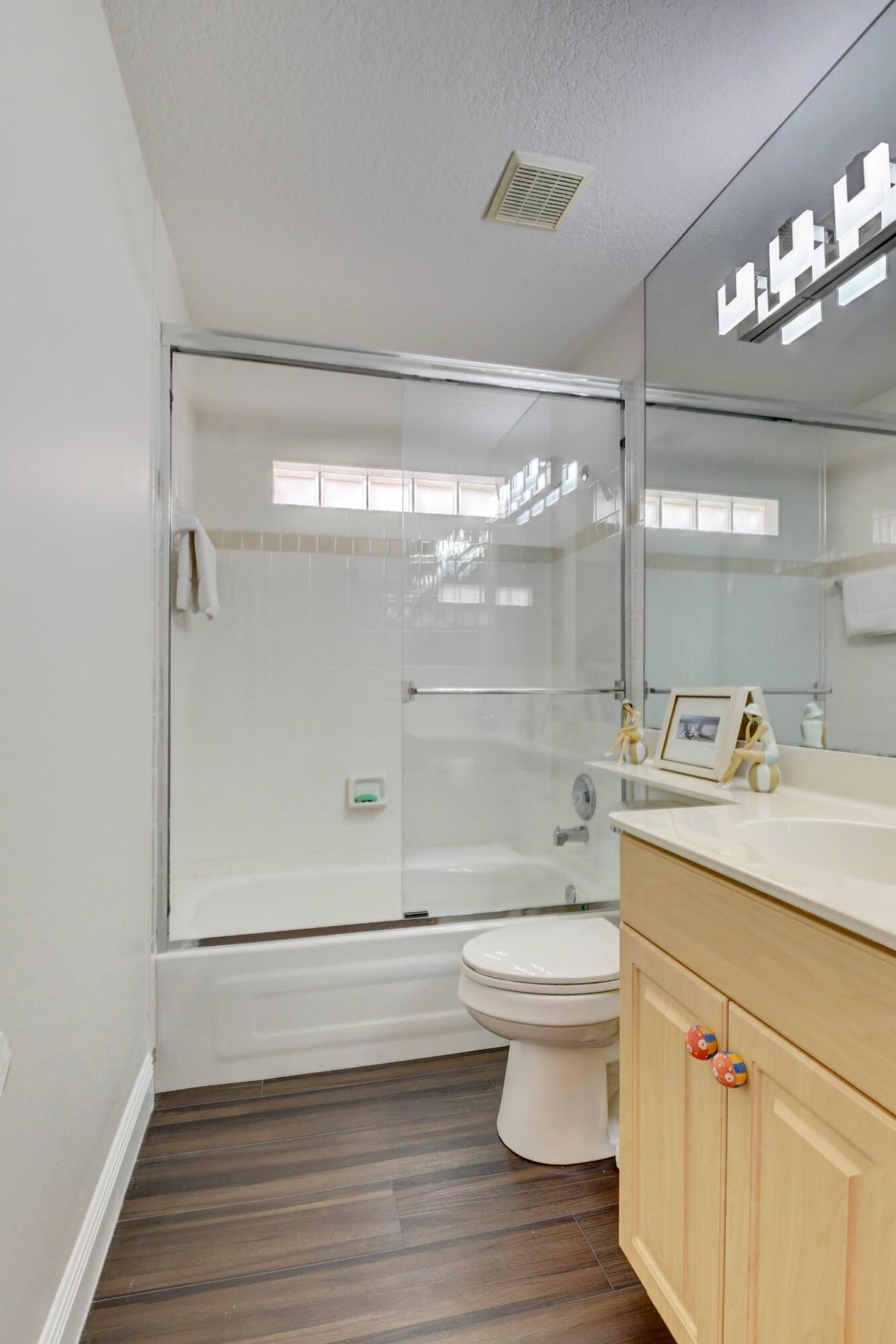 11533 Lawton Road Boynton Beach, FL 33437 - Photo 26 of 58 GUEST BATH 2