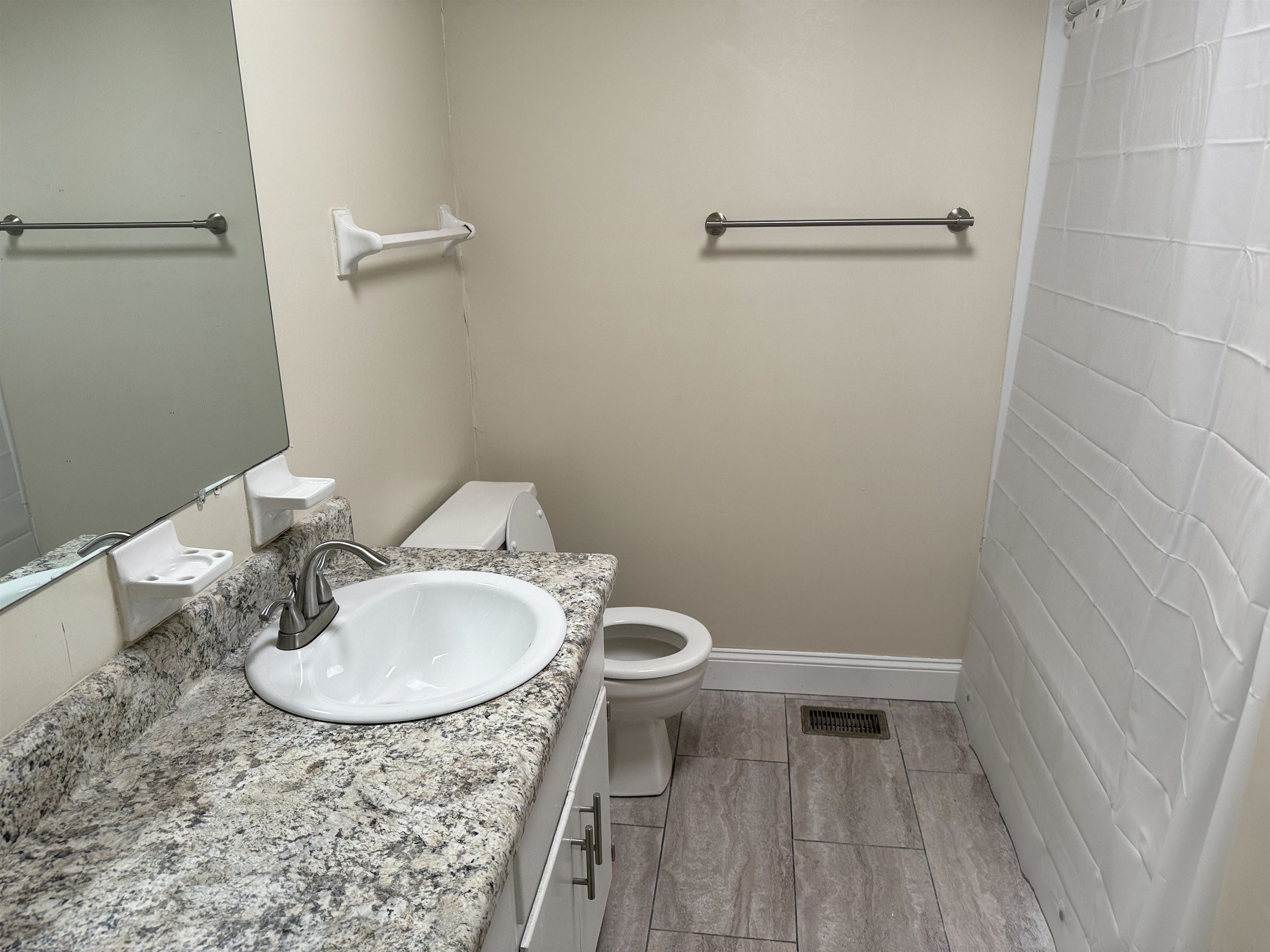 2622 Old Bainbridge Road, Unit D Tallahassee, FL 32303 - Photo 10 of 15
