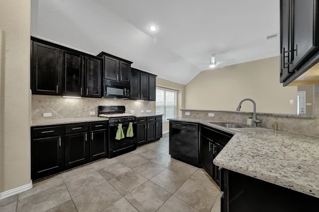 $2,150 | 4234 Bearberry Avenue, Baytown, TX 77521