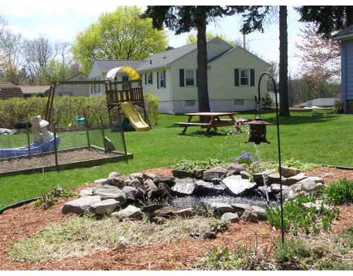 18 Beverly Road Grafton, MA 01536 - Photo 5 of 21 Gallery Image 5