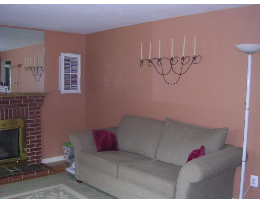 18 Beverly Road Grafton, MA 01536 - Photo 8 of 21 Gallery Image 8