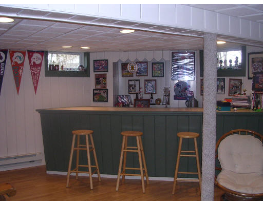 18 Beverly Road Grafton, MA 01536 - Photo 9 of 21 Gallery Image 9