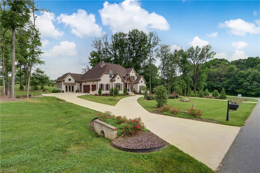 6847 Shields Drive Oak Ridge, NC 27310 - Photo 4 of 49