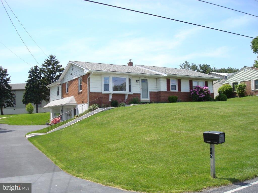 32 Harvest Road Lancaster, PA 17602 - Photo 1 of 17 Gallery Image 1
