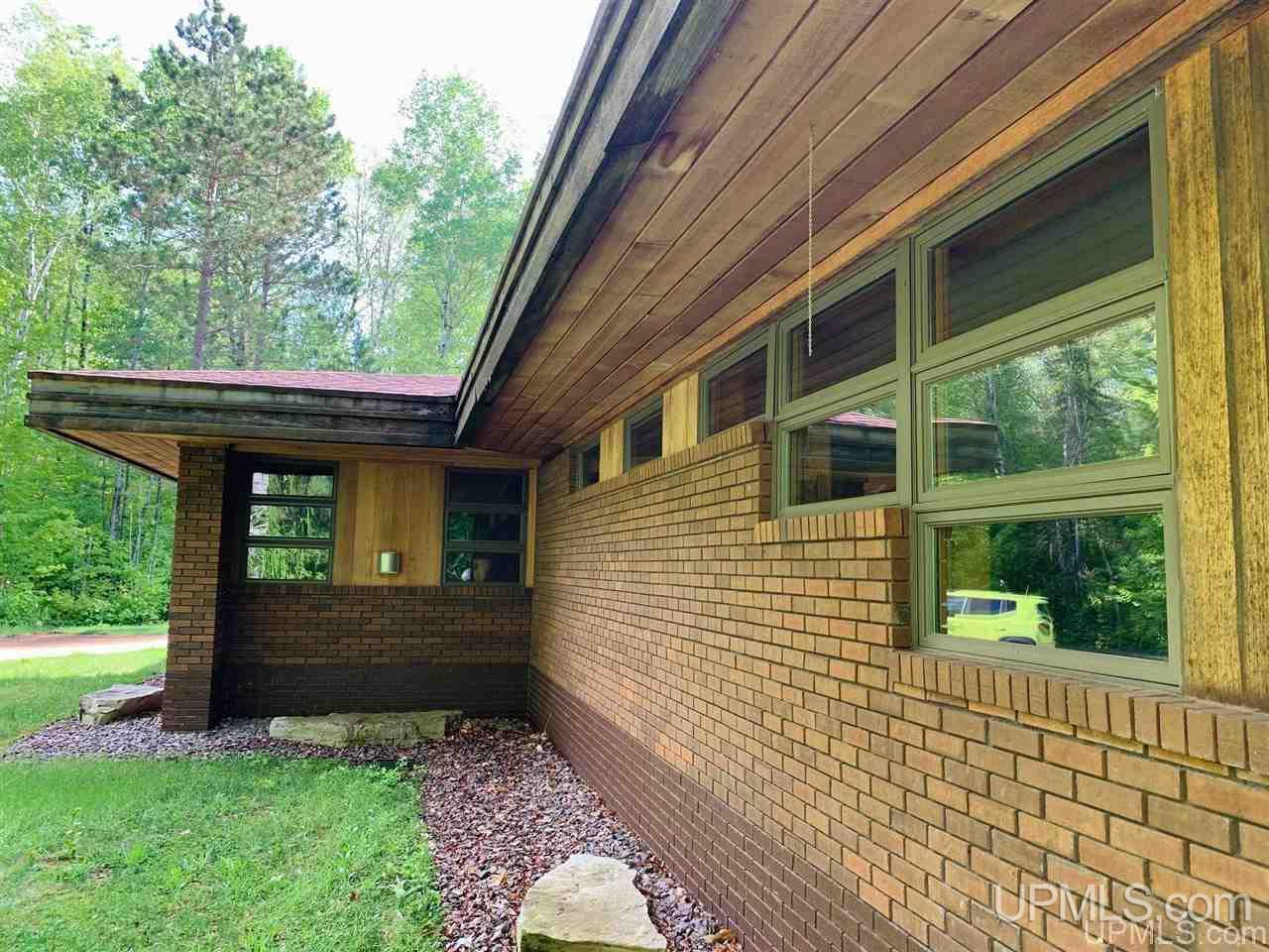 4855 Hendrickson Road Manistique, MI 49854 - Photo 7 of 42