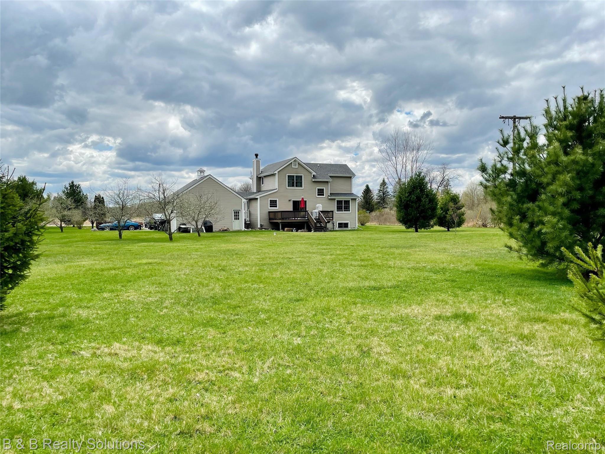 3369 Haines Road Attica, MI 48412 - Photo 5 of 21 13C41EC4-610F-49D7-8E7F-C115B5F9A7CE.jpeg