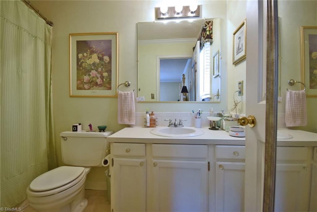 6991 Bridgewood Road Clemmons, NC 27012 - Photo 16 of 30 Gallery Image 16