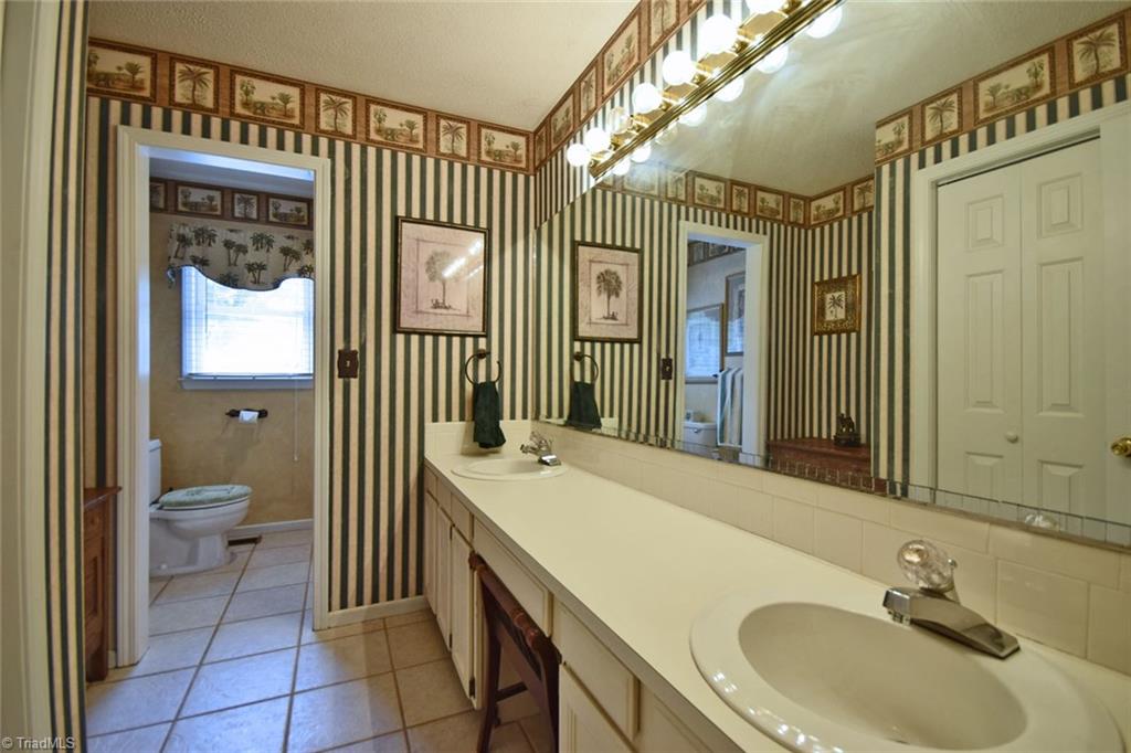 6991 Bridgewood Road Clemmons, NC 27012 - Photo 20 of 30 Gallery Image 20