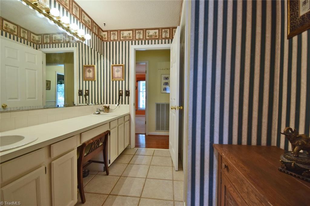 6991 Bridgewood Road Clemmons, NC 27012 - Photo 22 of 30 Gallery Image 22