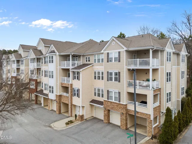 $329,900 | 1401 Coopers Hill Drive, Unit 308, Raleigh, NC 27604