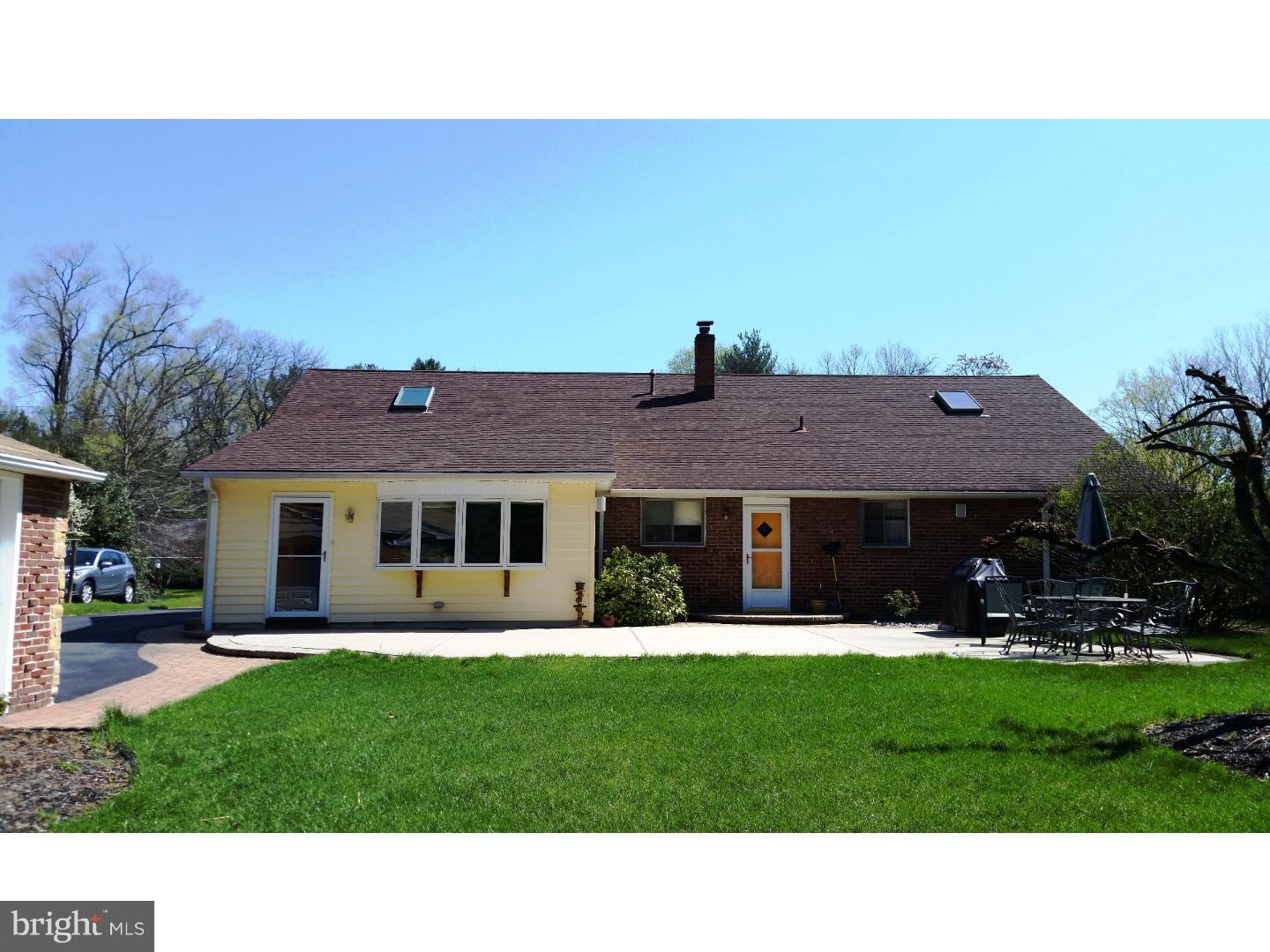 8 Greenvale Road Moorestown, NJ 08057 - Photo 23 of 25 Exterior Back