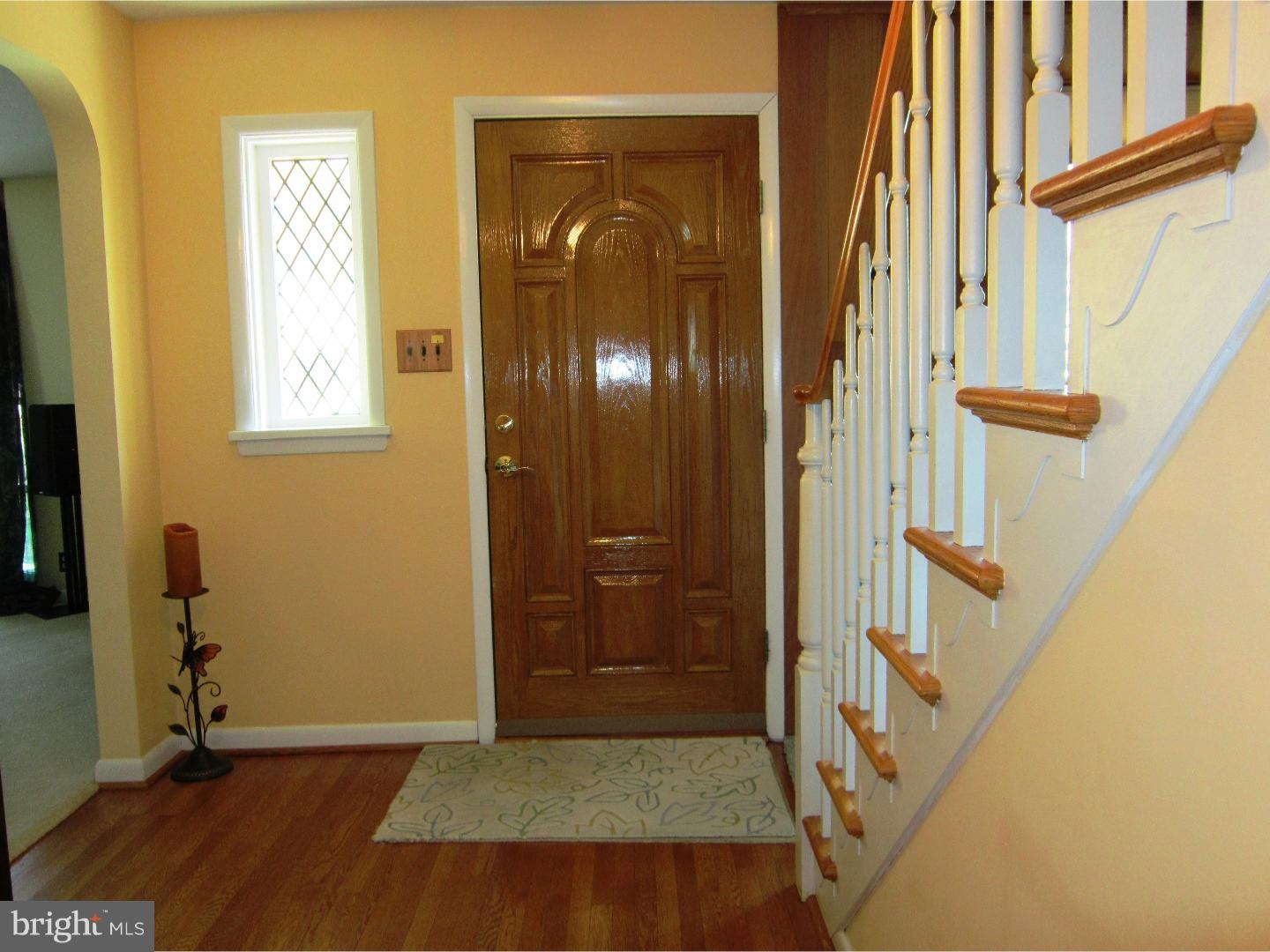 8 Greenvale Road Moorestown, NJ 08057 - Photo 4 of 25 Foyer