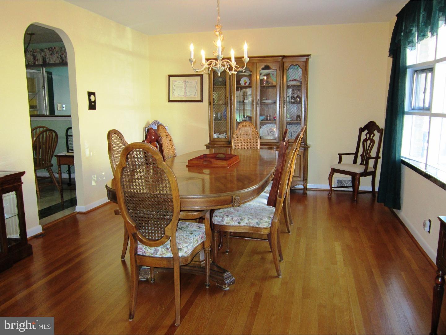 8 Greenvale Road Moorestown, NJ 08057 - Photo 8 of 25 Dining Room