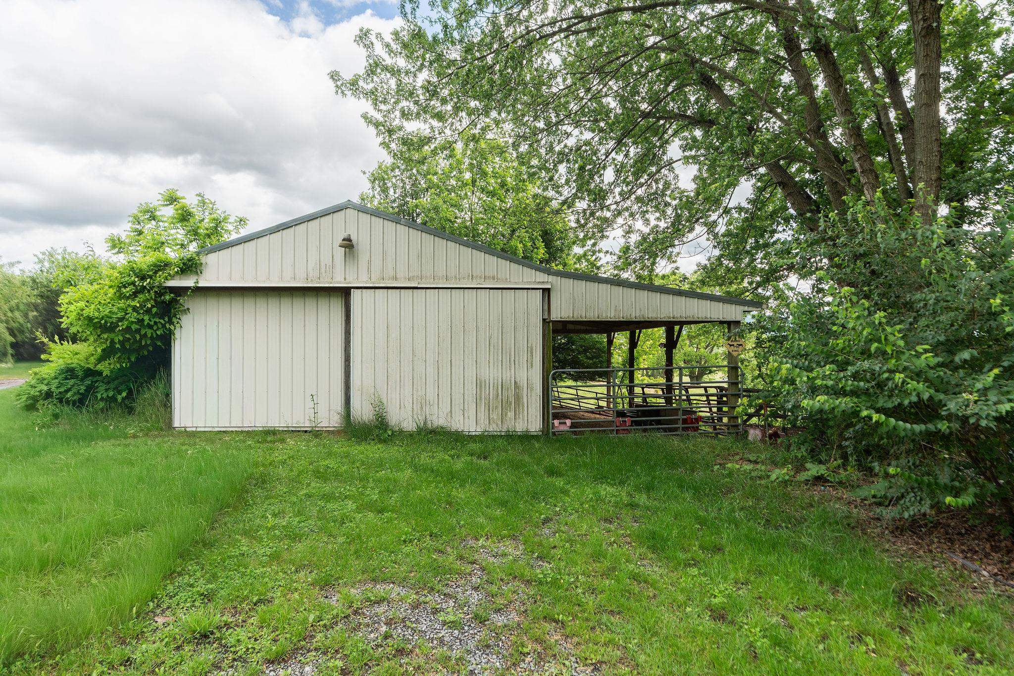 1057 Rockfish Road Waynesboro, VA 22980 - Photo 12 of 63